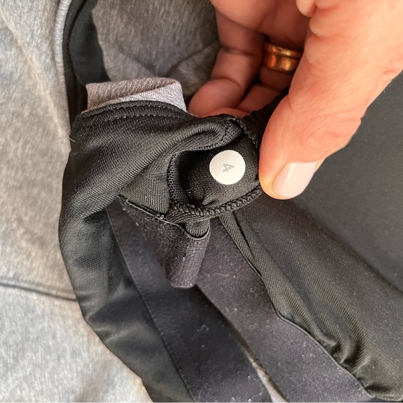 Lululemon Contour Tank HBLK  Heathered black dark Gray color size 4 - Picture 9 of 9